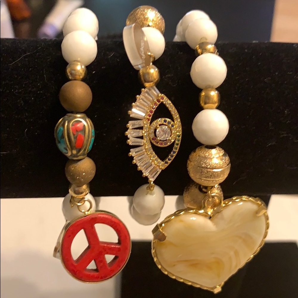 Stretch bracelet with agate stone and gold